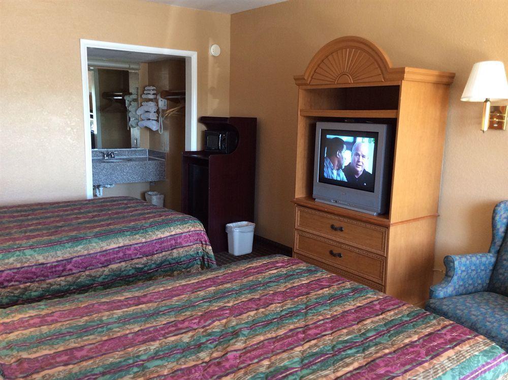 Lakeview Inn - Kingston Екстериор снимка