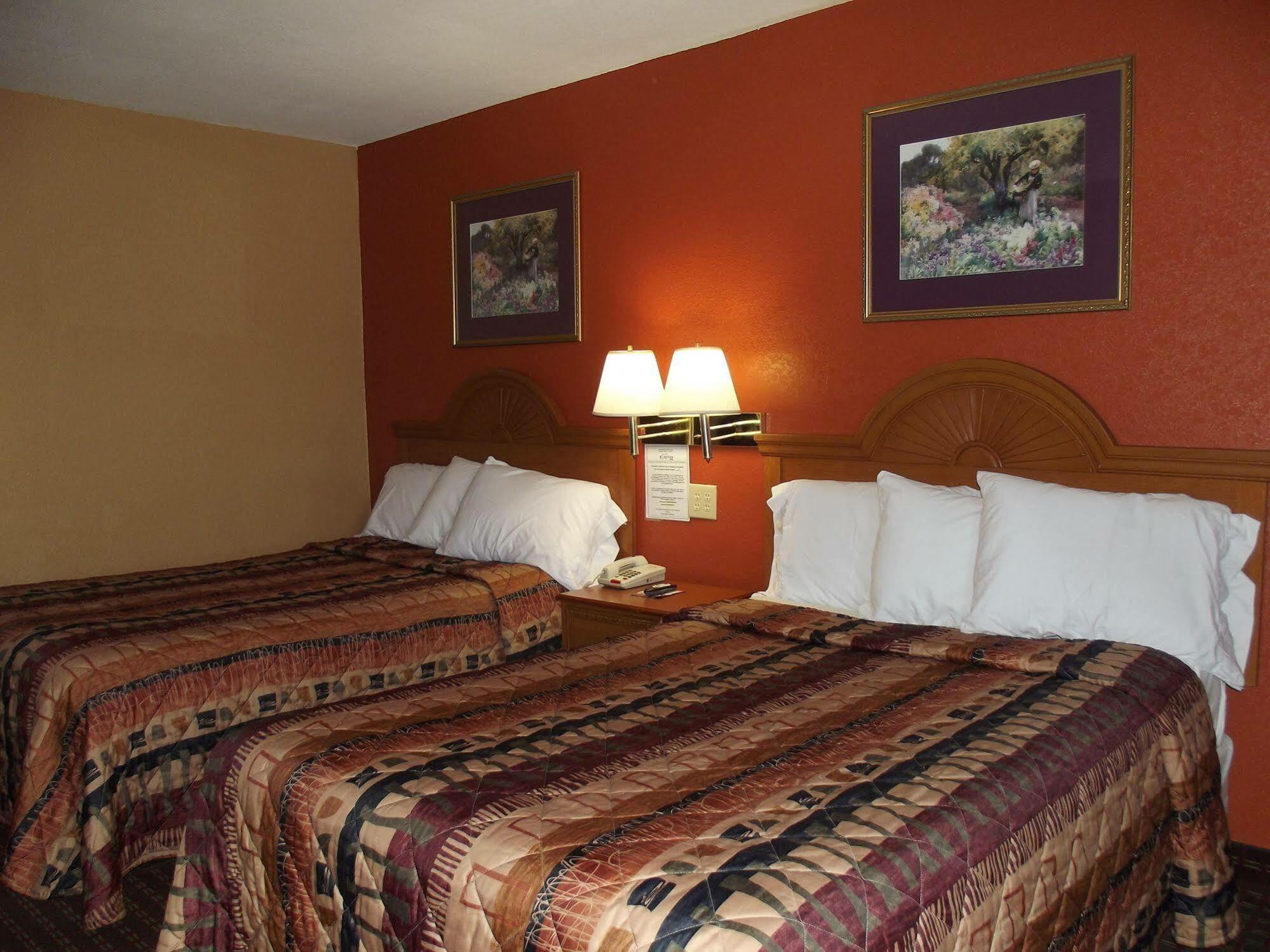 Lakeview Inn - Kingston Екстериор снимка