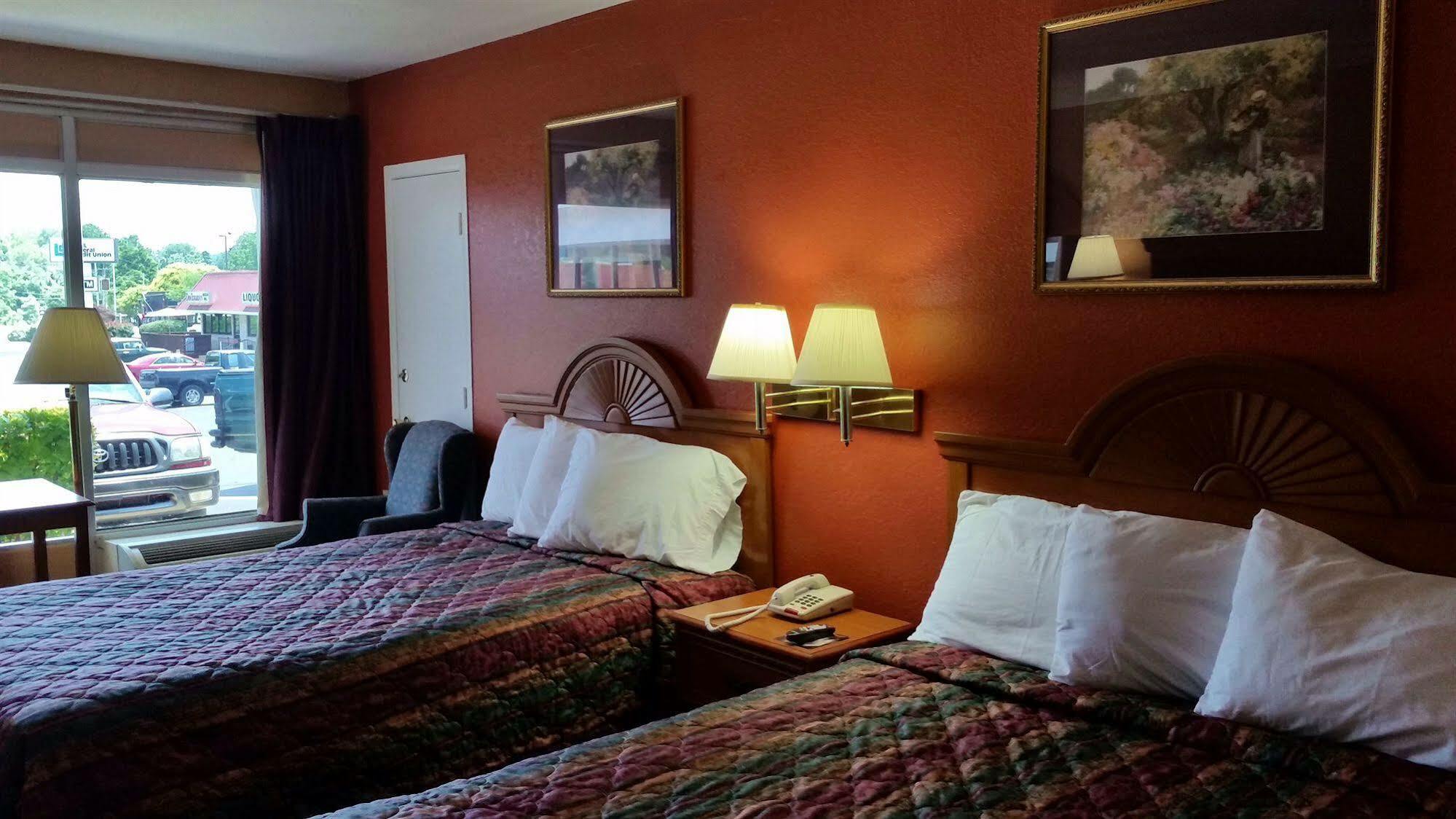 Lakeview Inn - Kingston Екстериор снимка