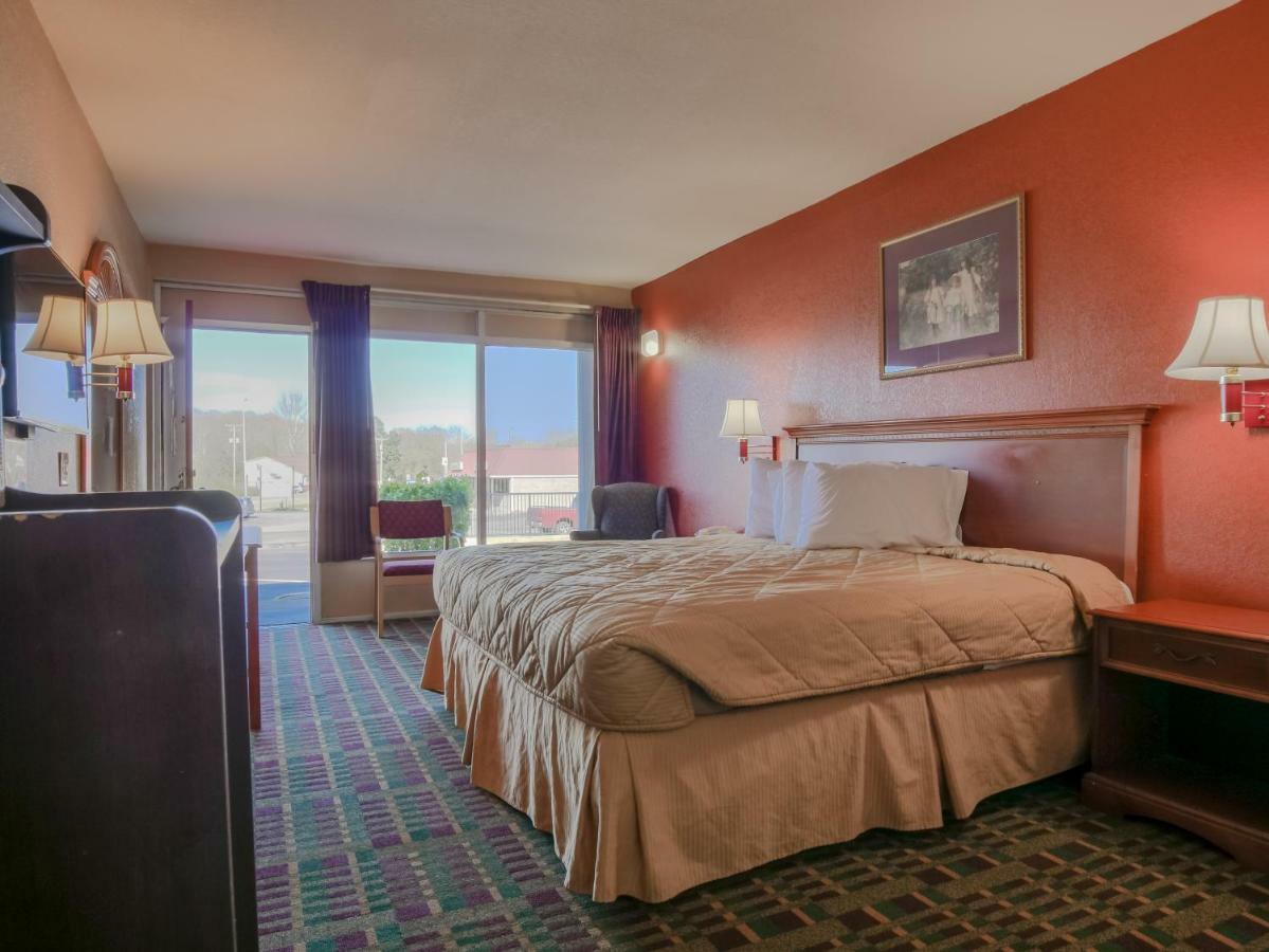 Lakeview Inn - Kingston Екстериор снимка