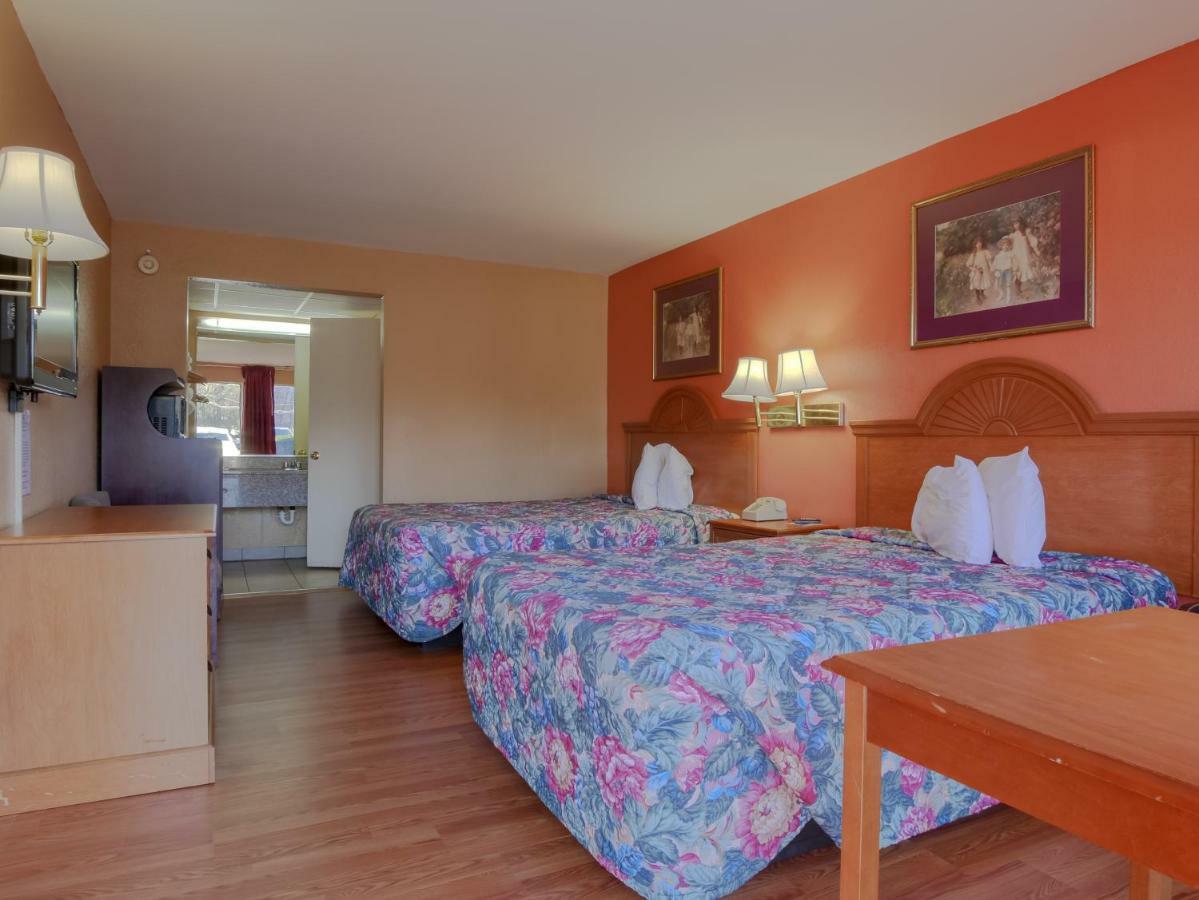 Lakeview Inn - Kingston Екстериор снимка